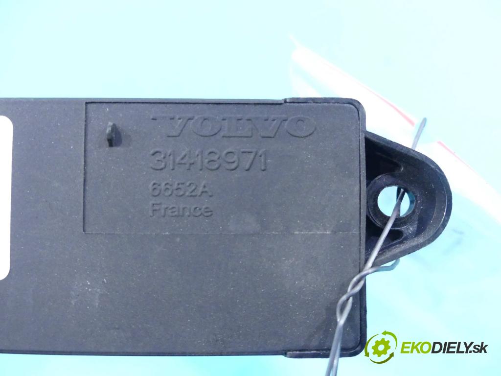 Volvo V40 II 2012-2019 2.0 D2 120 HP manual 88 kW 1969 cm3 5- radiator 31418971 (Radiátory kúrenia)