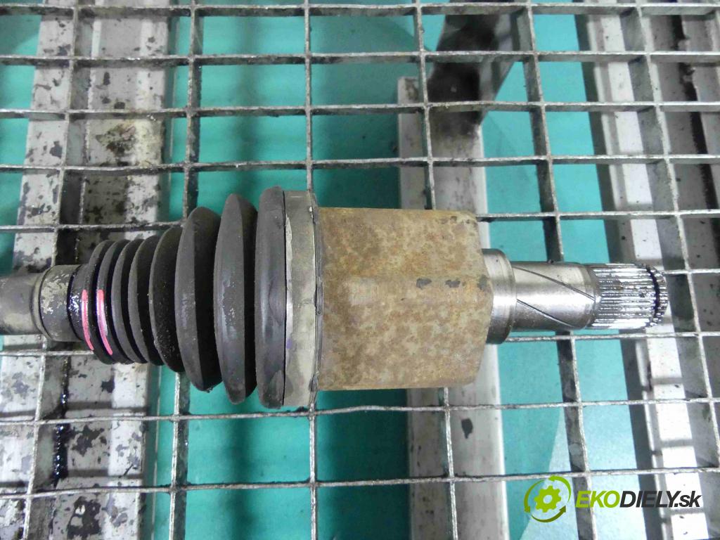 Volvo V40 II 2012-2019 2.0 D2 120 HP manual 88 kW 1969 cm3 5- poloos ľavé 31437065 (Poloosy)