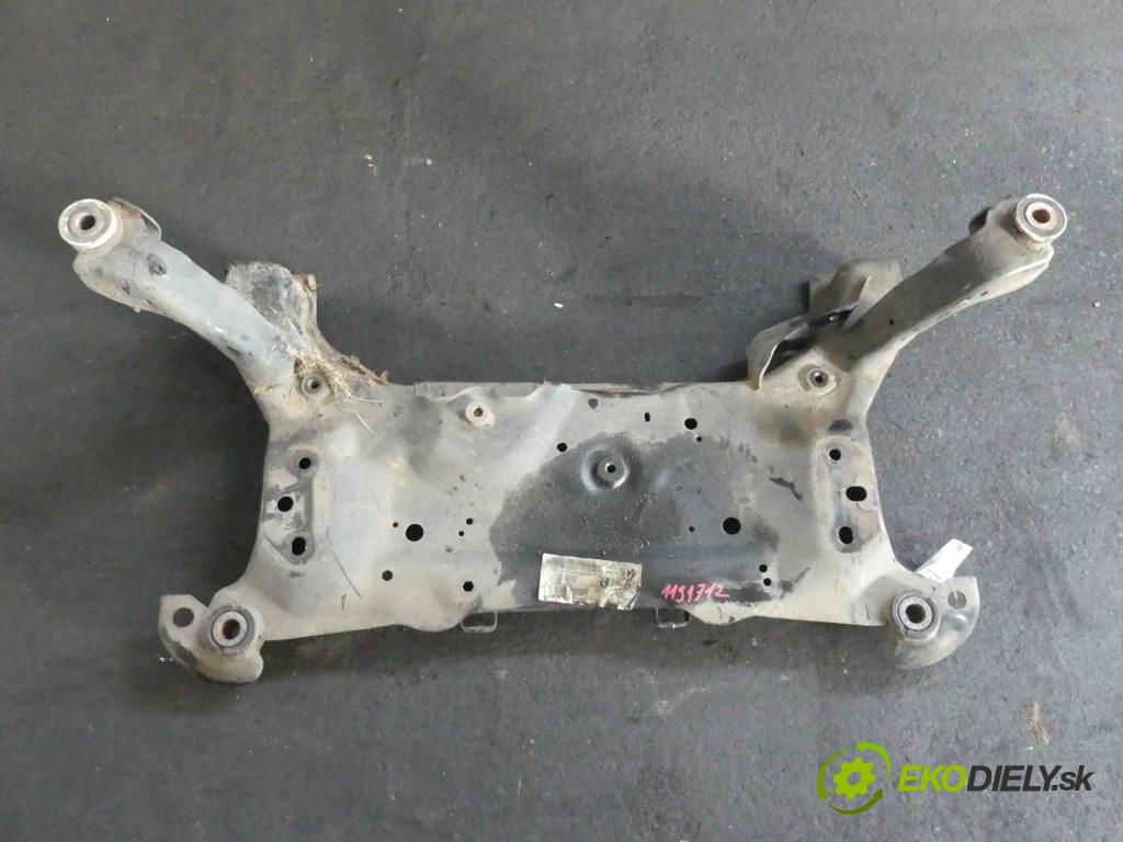 Volvo V40 II 2012-2019 2.0 D2 120 hp manual 88 kW 1969 cm3 5- výztuha motoru 3272608