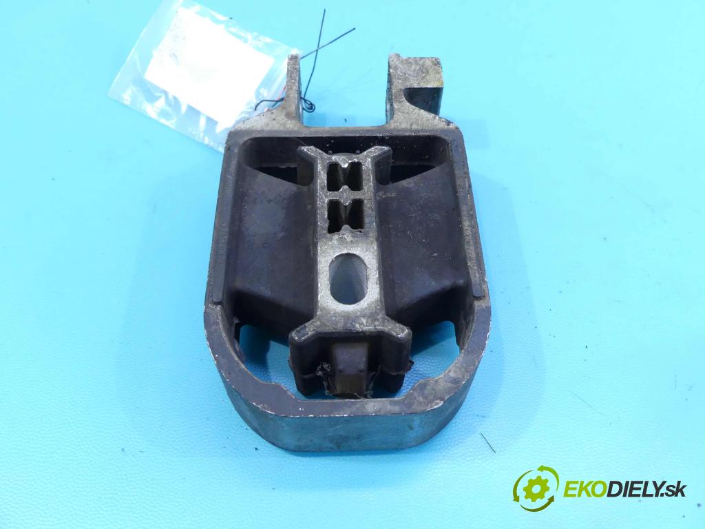 Volvo V40 II 2012-2019 2.0 D2 120 HP manual 88 kW 1969 cm3 5- airbag motora  (Držiaky motora)