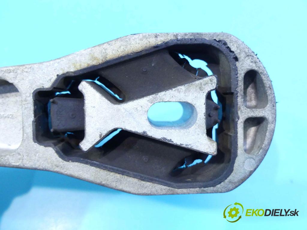 Volvo V40 II 2012-2019 2.0 D2 120 HP manual 88 kW 1969 cm3 5- airbag motora 31359542 (Držiaky motora)