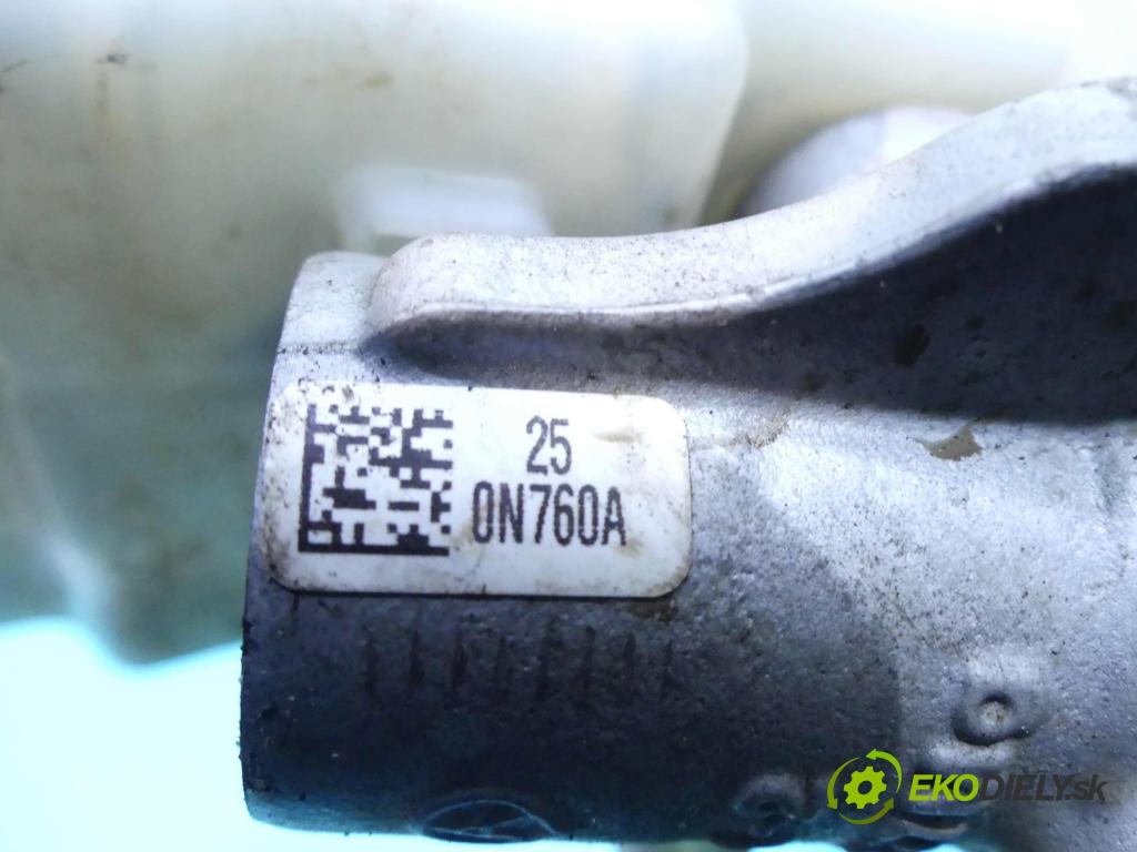Volvo V40 II 2012-2019 2.0 D2 120 HP manual 88 kW 1969 cm3 5- servo brzdové P31362927