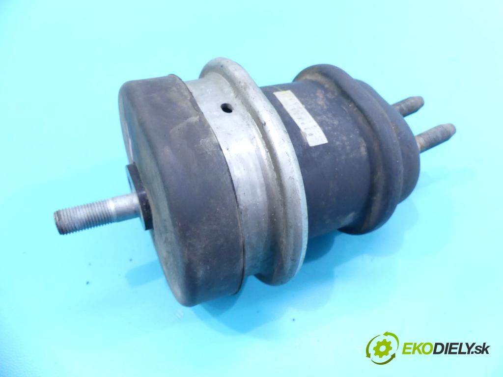 Lexus LS IV 2006-2017 5.0 V8 394KM: automatic 290 kW 4969 cm3 4- airbag motora  (Držiaky motora)