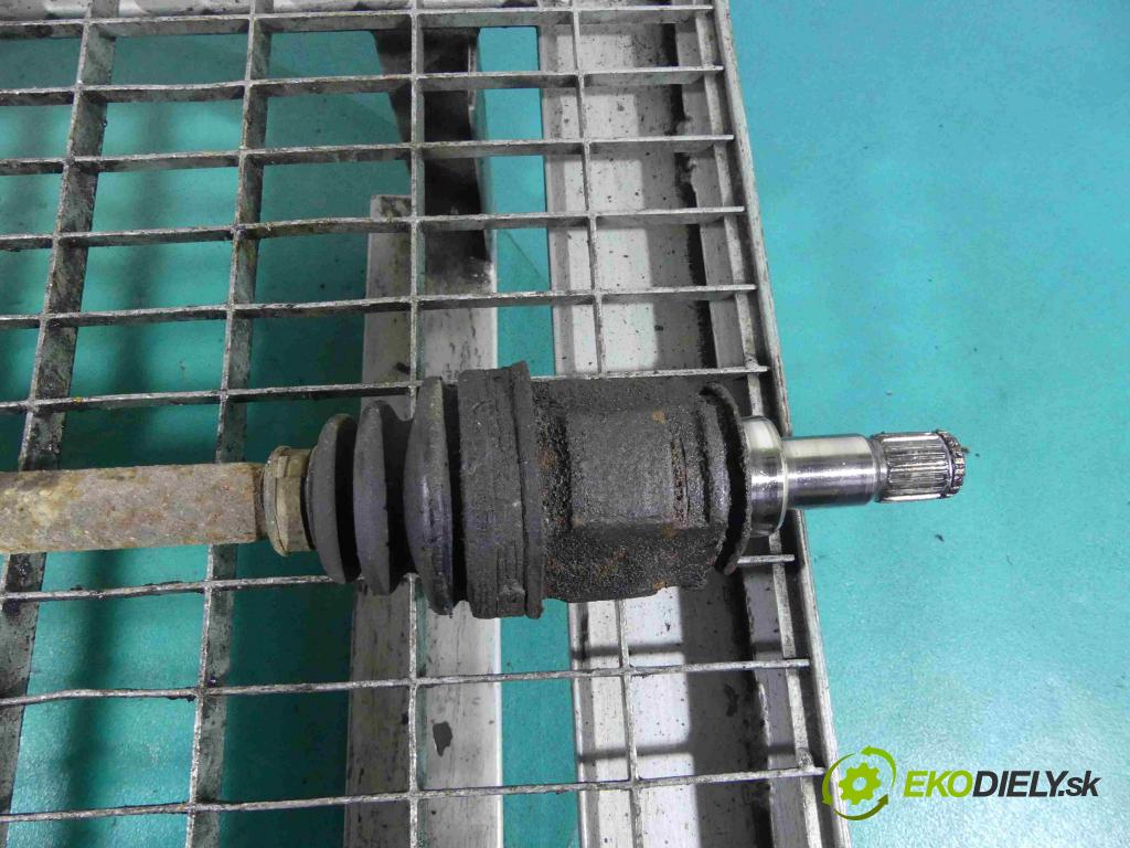 Toyota Rav4 III 2005-2012 2.2 D-CAT 177 HP manual 130 kW 2231 cm3 5- poloos ľavé  (Poloosy)