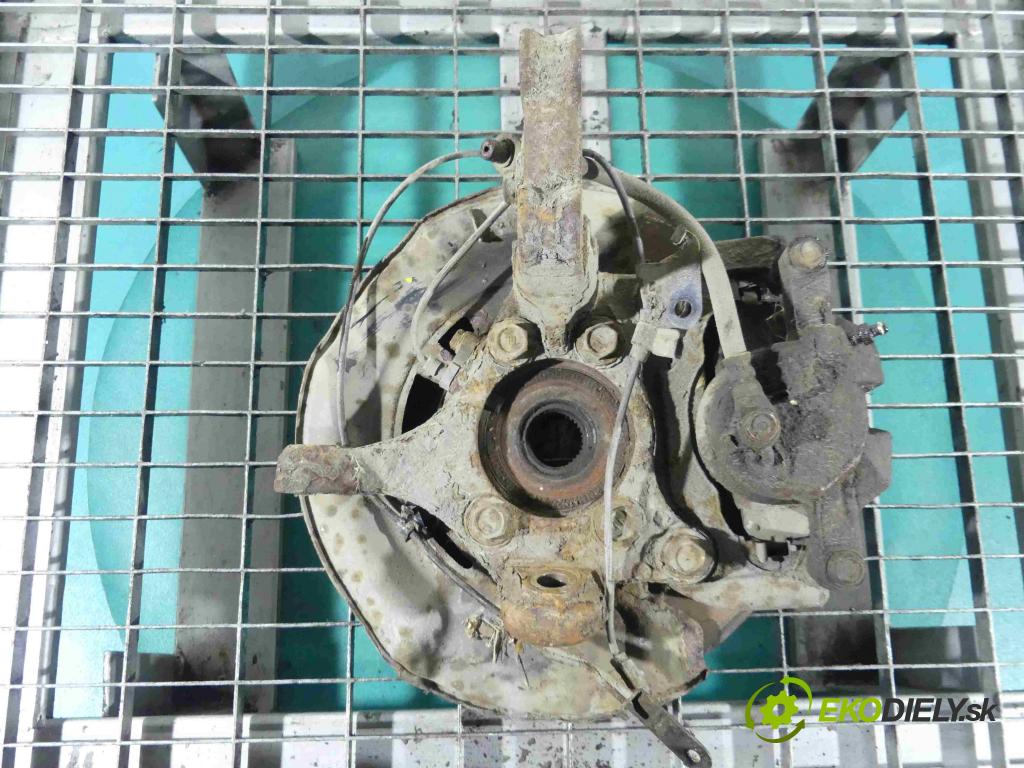 Toyota Rav4 III 2005-2012 2.2 D-CAT 177 HP manual 130 kW 2231 cm3 5- náboj ľavé  (Náboje)