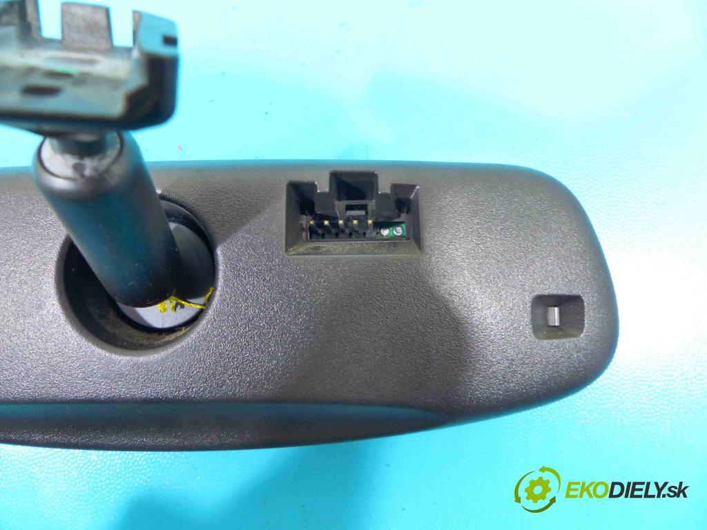 Toyota Rav4 III 2005-2012 2.2 D-CAT 177 hp manual 130 kW 2231 cm3 5- zpětné zrcátko vnitřní  (Světla vnitřní)