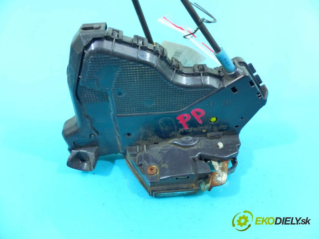 Toyota Rav4 III 2005-2012 2.2 D-CAT 177 hp manual 130 kW 2231 cm3 5- zámek přední pravý