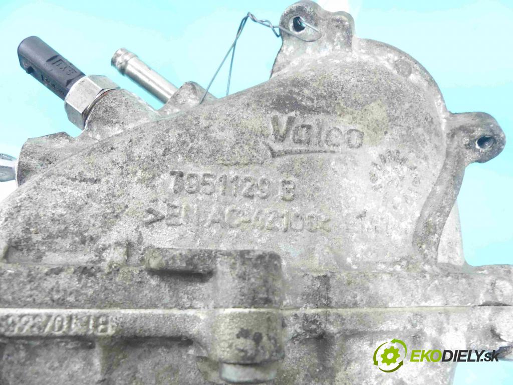 Vw Passat B8 2014 - 2.0 tdi 239KM automatic 176 kW 1968 cm3 5- zvod nasávací 03N129766C (Sacie potrubia)