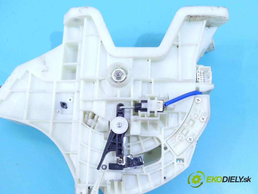 Kia Venga 1.6 16v 124hp automatic 91,5 kW 1591 cm3 5- Páka: Změny: stupeň,rýchlosť  (Rýchlostné páky / kulisy)