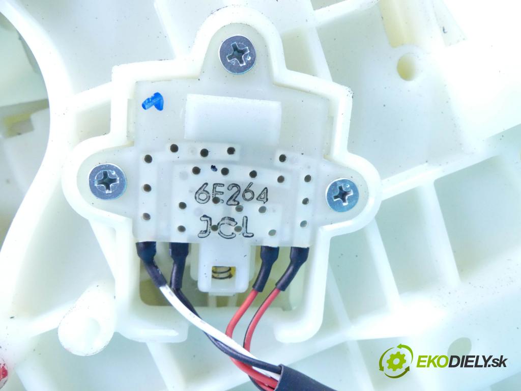 Kia Venga 1.6 16v 124hp automatic 91,5 kW 1591 cm3 5- Páka: Změny: stupeň,rýchlosť  (Rýchlostné páky / kulisy)