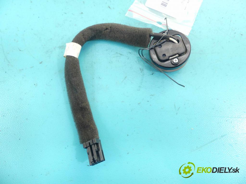 Kia Venga 1.6 16v 124hp automatic 91,5 kW 1591 cm3 5- Mikrofon: 96575