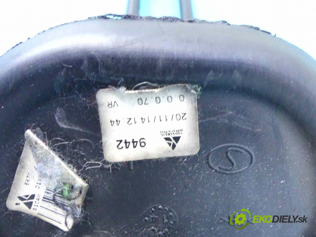 Peugeot 208 I 2012-2019 1.6 hdi 90 HP manual 66 kW 1560 cm3 5- Páka: Změny: stupeň,rýchlosť 9810550980 (Rýchlostné páky / kulisy)