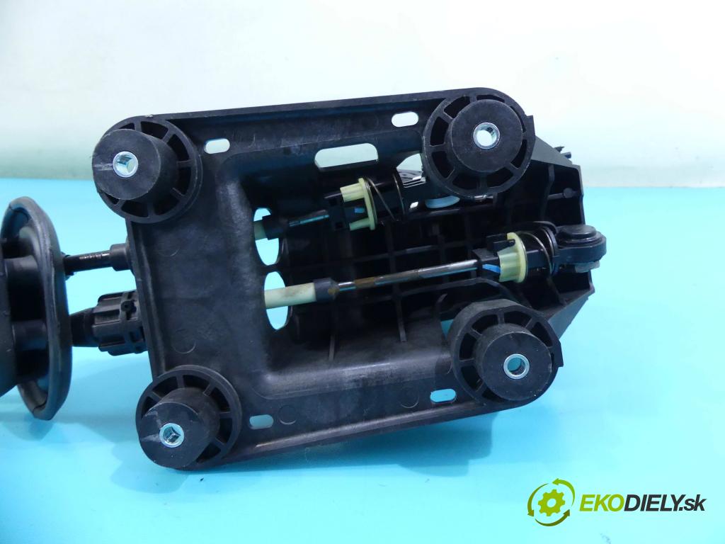 Peugeot 208 I 2012-2019 1.6 hdi 90 HP manual 66 kW 1560 cm3 5- Páka: Změny: stupeň,rýchlosť 9810550980 (Rýchlostné páky / kulisy)