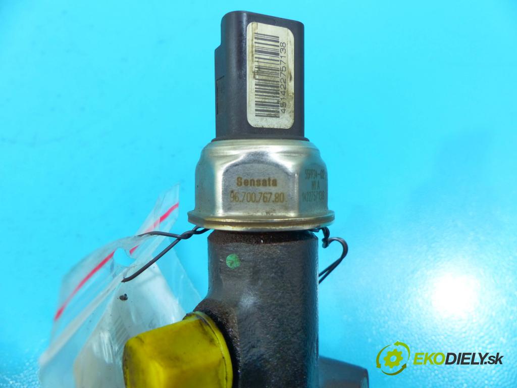 Peugeot 208 I 2012-2019 1.6 hdi 90 HP manual 66 kW 1560 cm3 5- lišta vstrekovacia 9685297580-03 (Vstrekovacie lišty)