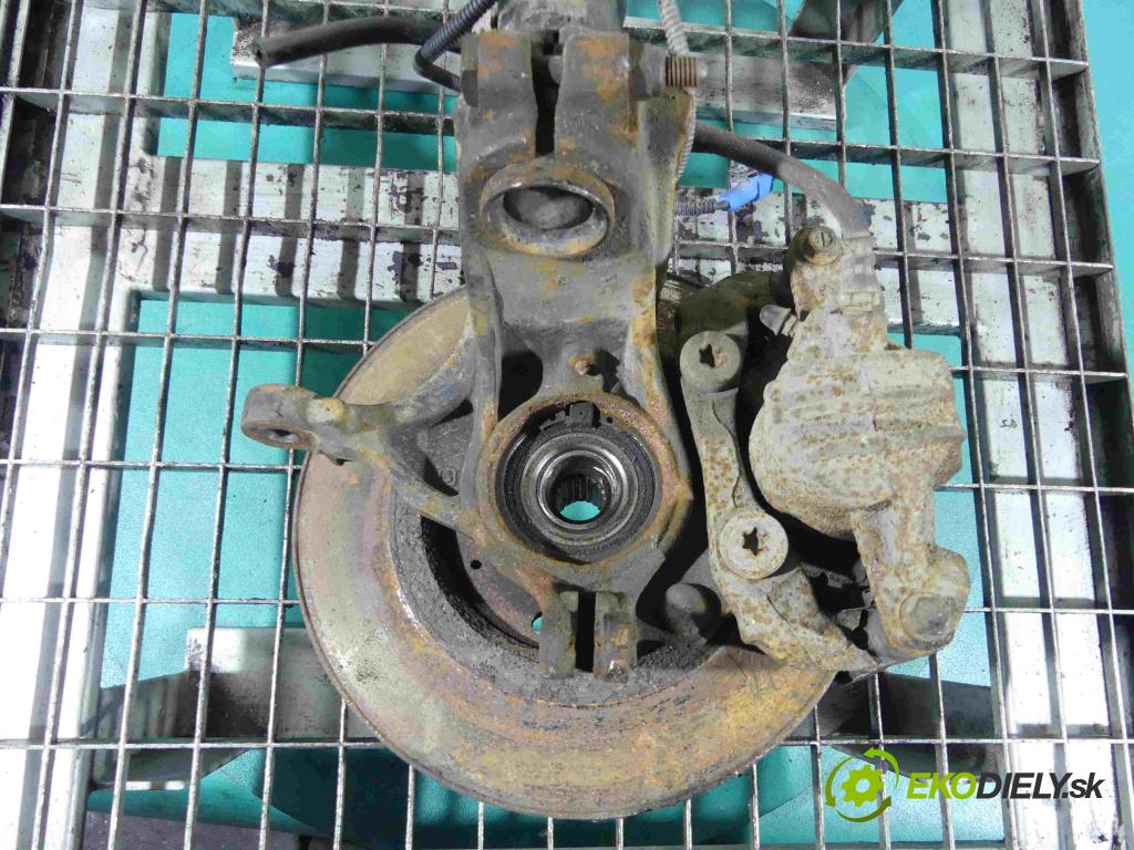 Peugeot 208 I 2012-2019 1.6 hdi 90 HP manual 66 kW 1560 cm3 5- náboj ľavé  (Náboje)