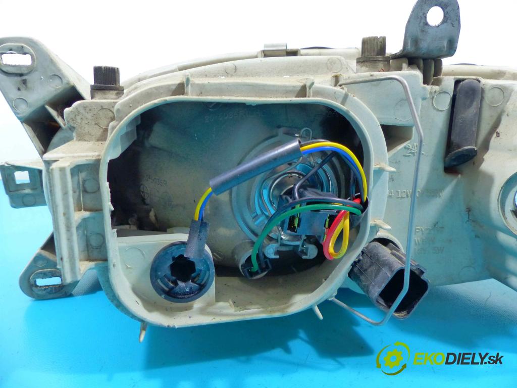 Ford Escort 1.6 16v 90 HP manual 66 kW 1597 cm3 5- Reflektor: pravý  (Pravé)