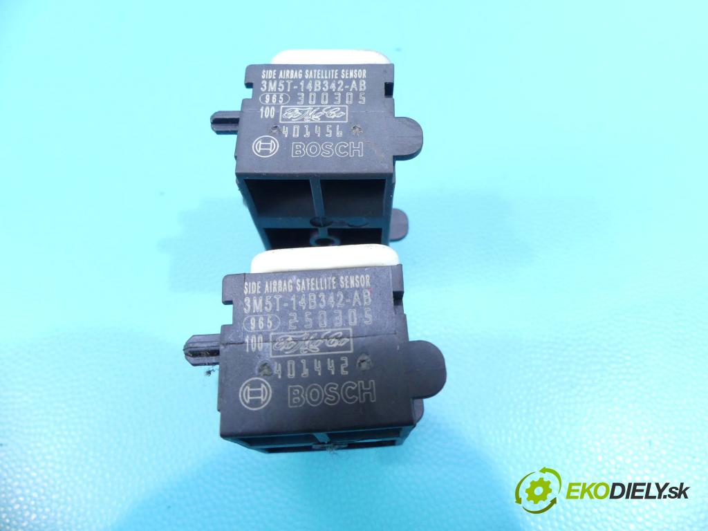 Ford Focus Mk2 2004-2011 1.6 tdci 109 HP manual 80 kW 1560 cm3 5- kokpit,pristrojová doska rozdeľovacia