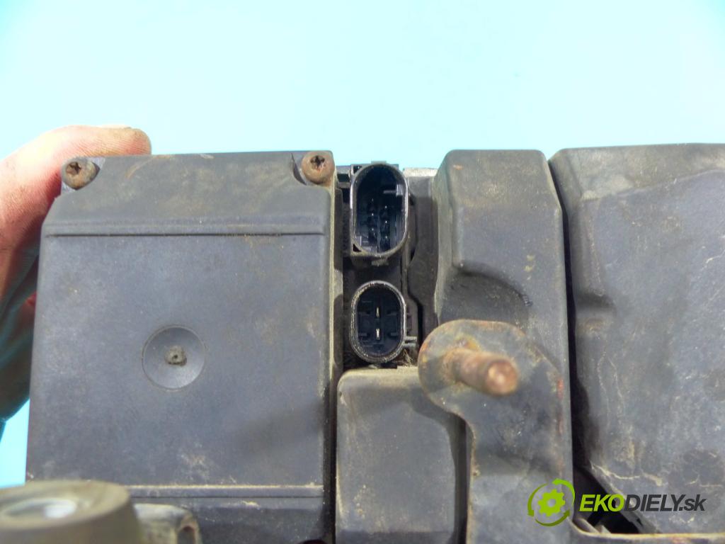 Audi A8 D3 2002-2009 3.0 tdi 232KM automatic 171 kW 2967 cm3 4- Webasto 4E0815069D (Webasto ohřívače)