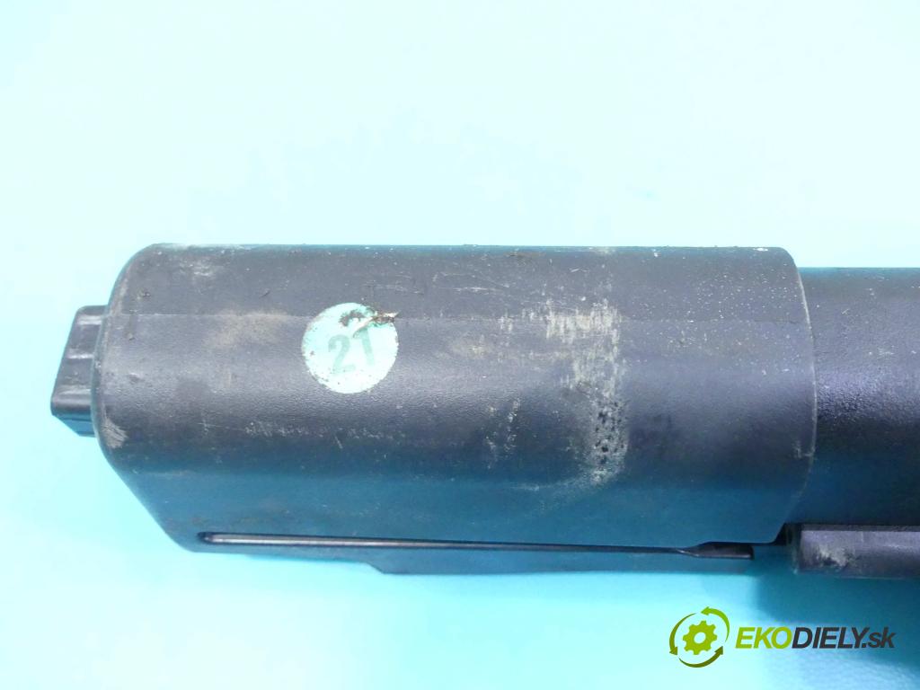 Ford Mondeo Mk3 2000-2007 1.8 16v 125 HP manual 92 kW 1798 cm3 5- roleta  (Rolety kufra)