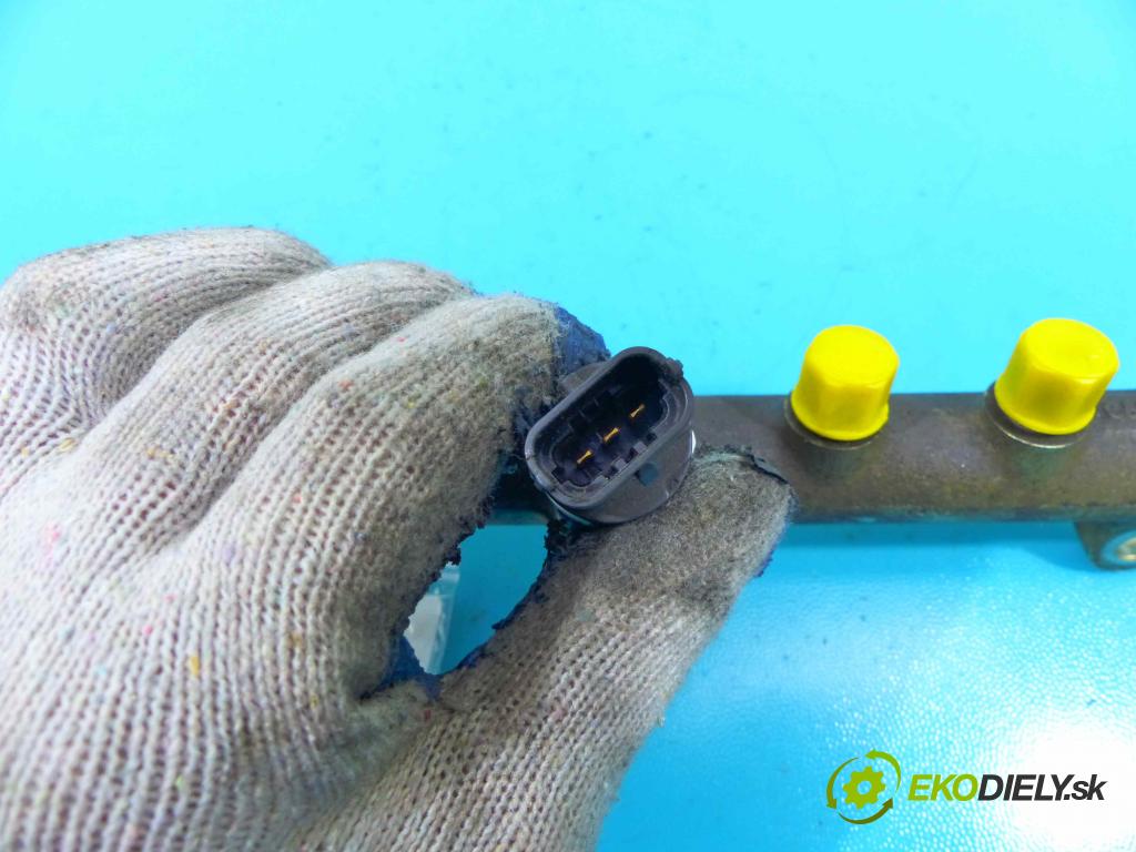 Alfa romeo 147 1.9 jtd 116 HP manual 85 kW 1910 cm3 5- lišta vstrekovacia 0445214016 (Vstrekovacie lišty)