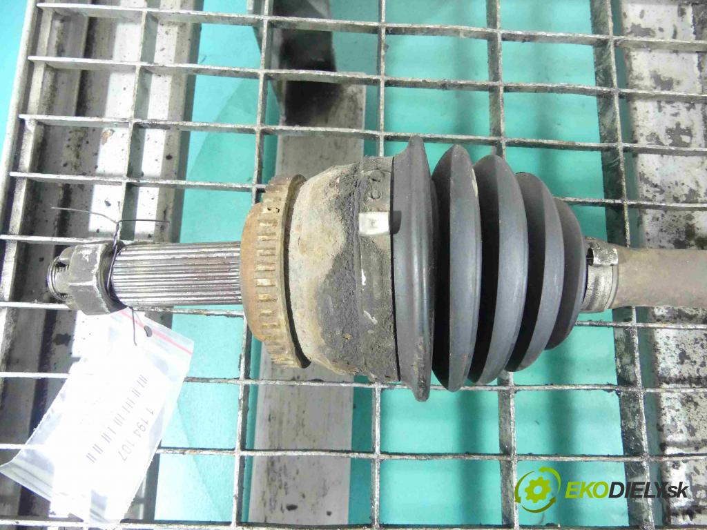 Hyundai I30 I 2007-2012 1.6 crdi 116 HP manual 85 kW 1582 cm3 5- poloos ľavé  (Poloosy)