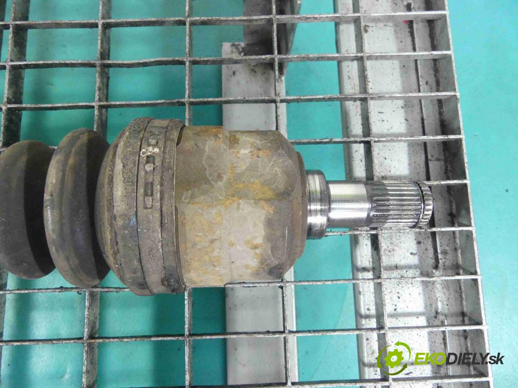 Hyundai I30 I 2007-2012 1.6 crdi 116 HP manual 85 kW 1582 cm3 5- poloos ľavé  (Poloosy)