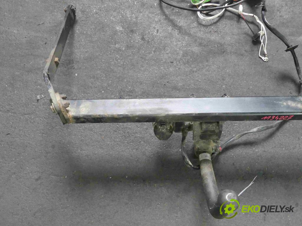 Mazda 3 II BL 2008-2013 1.6 CiTD 116 hp manual 85 kW 1560 cm3 5- oko tažné C830-V8-921A