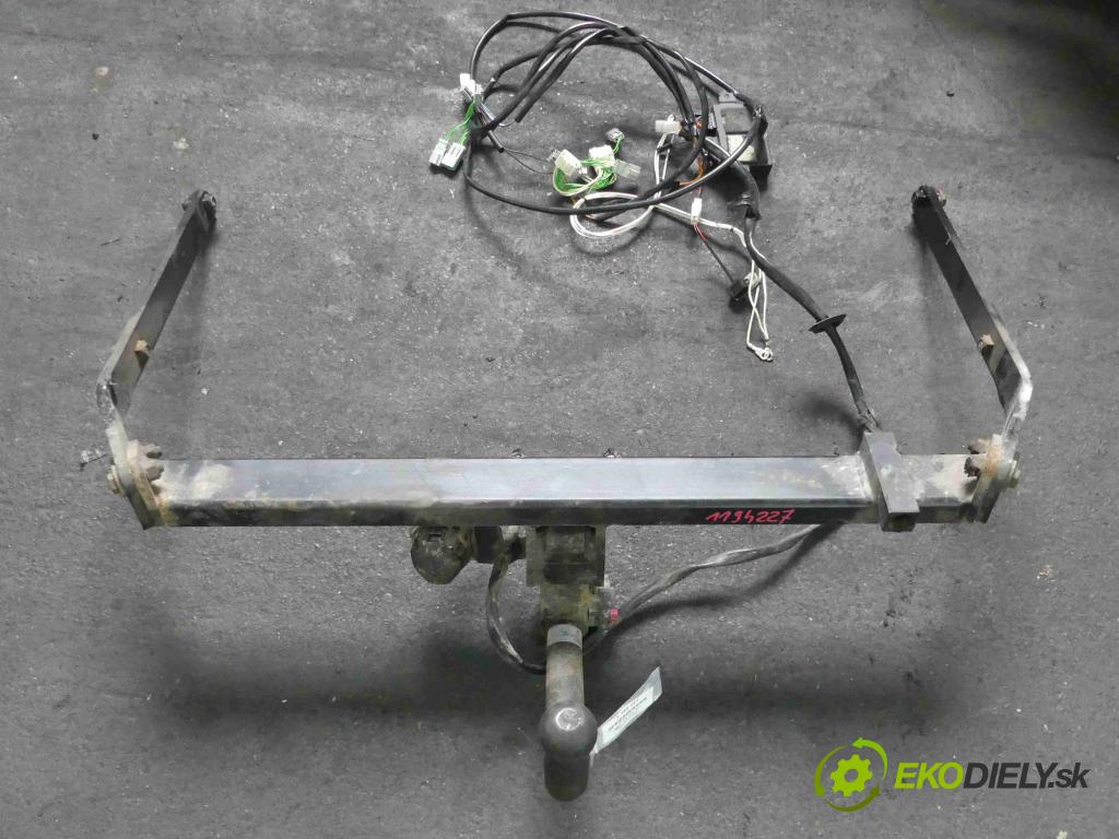 Mazda 3 II BL 2008-2013 1.6 CiTD 116 hp manual 85 kW 1560 cm3 5- oko tažné C830-V8-921A