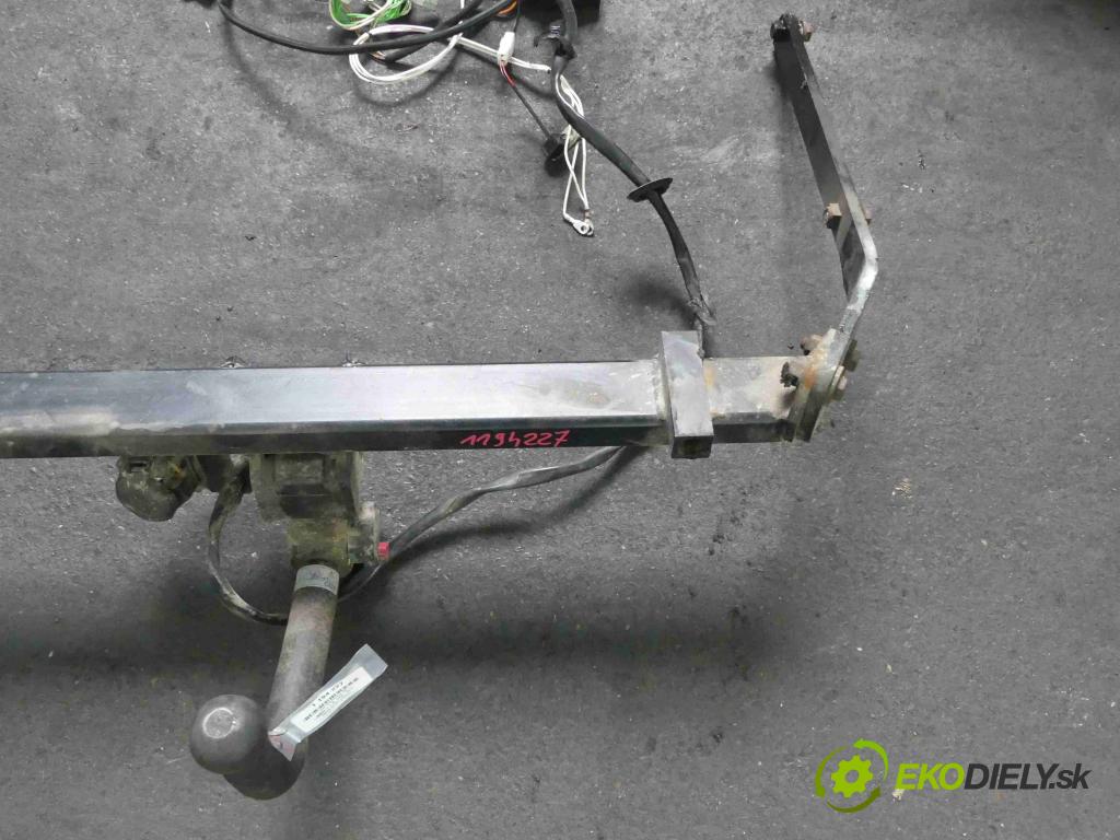 Mazda 3 II BL 2008-2013 1.6 CiTD 116 hp manual 85 kW 1560 cm3 5- oko tažné C830-V8-921A