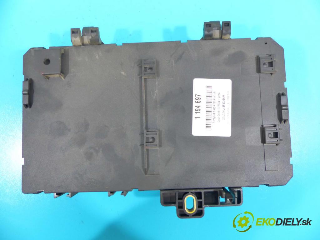 Opel Astra III 2004-2014 1.7 cdti 80 HP manual 59 kW 1686 cm3 5- skrinka poistka 13181276 (Poistkové skrinky)