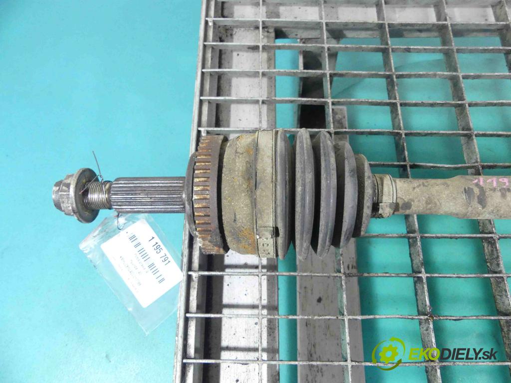 Hyundai I40 1.7 crdi 116 HP manual 85 kW 1685 cm3 5- poloos pravé 49501-3Z350 (Poloosy)