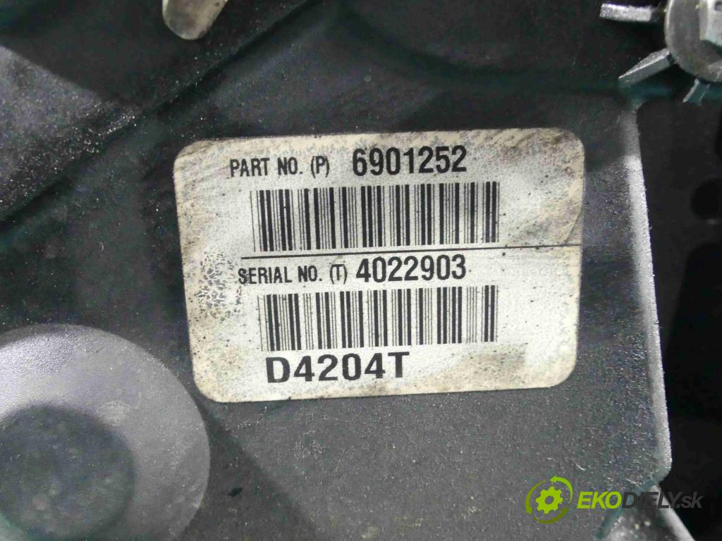 Volvo V50 2.0d 136hp manual 100 kW 1997 cm3 5- motor diesla D4204T