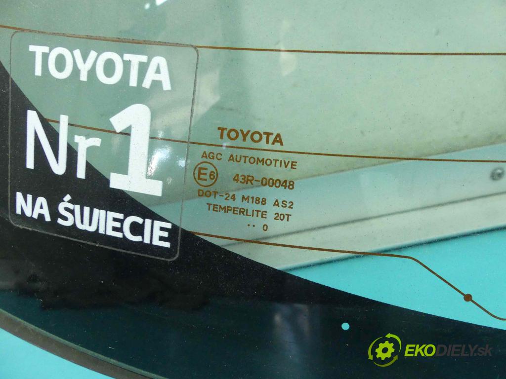 Toyota Yaris III 2011-2020 1.0 vvti 69KM manual 51 kW 998 cm3 5- sklo zadní  (Okna zadní)