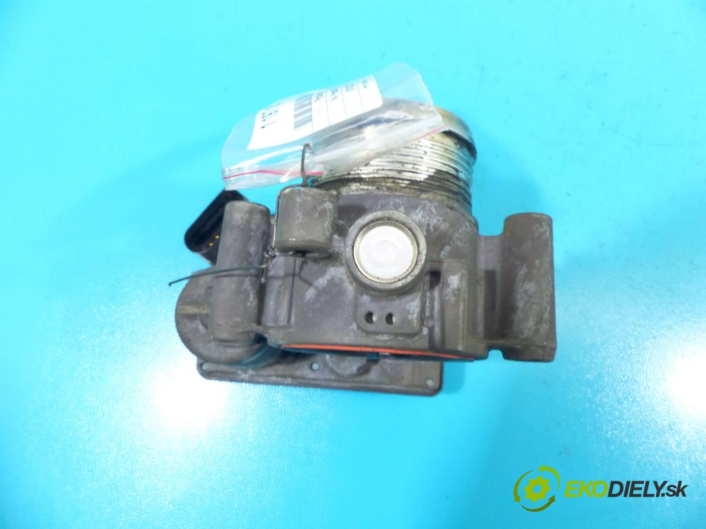 Vw Passat B7 2010-2014 2.0 tdi 140 HP automatic 103 kW 1968 cm3 5- klapka 03L128063K (Škrtiace klapky)