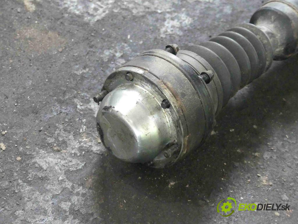 Chevrolet Captiva 2.4 16v 136 HP manual 100 kW 2405 cm3 5- Hřídel:  (Kardaňové hriadele)