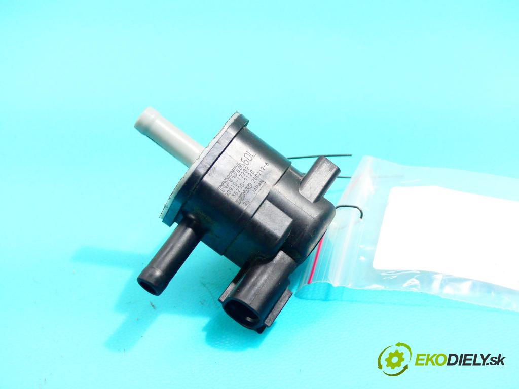 Toyota Yaris III 2011-2020 1.0 vvti 69KM manual 51 kW 998 cm3 5- ventil podtlaku 136200-7120 (Ventily)