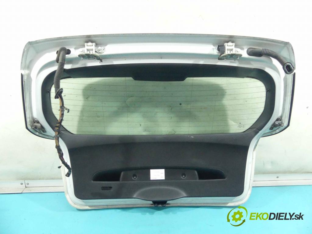 Bmw 1 E87 2004-2011 2.0d 116 hp manual 85 kW 1995 cm3 5- zadní kufrové dveře  (Zadní kapoty)