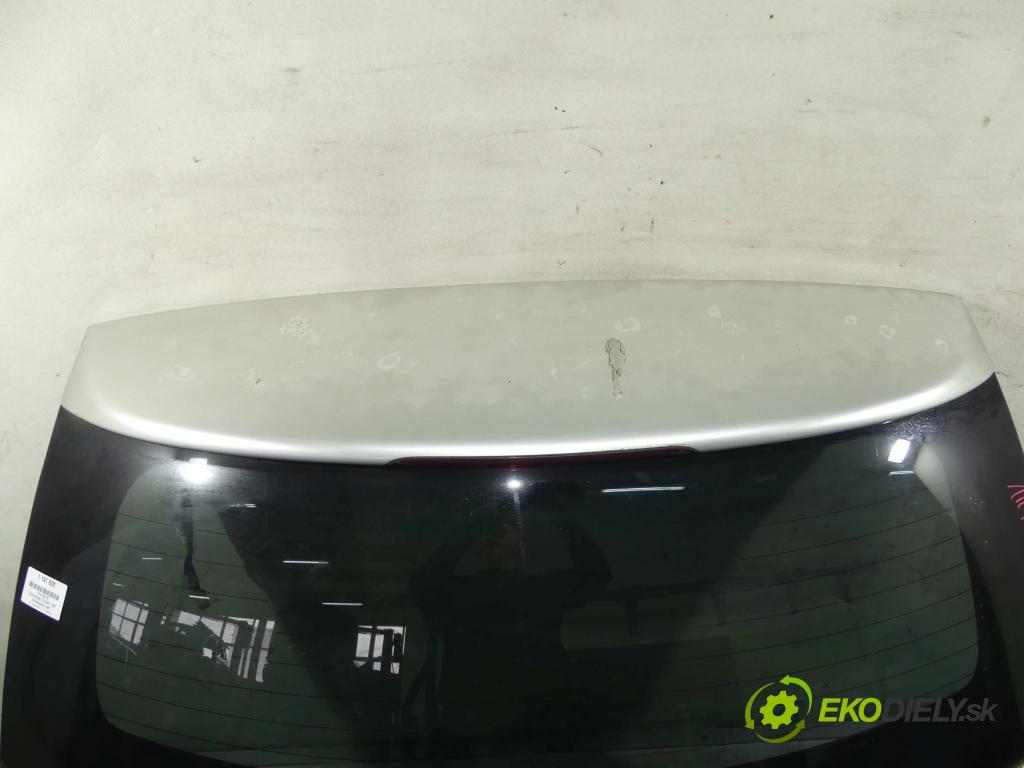 Toyota Avensis II T25 2003-2008 2.0 D4D 116 hp manual 85 kW 1995 cm3 5- zadní kufrové dveře  (Zadní kapoty)