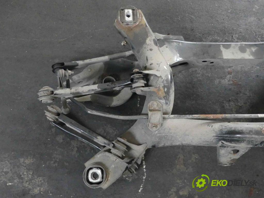 Bmw 3 F30  2011-2018 2.0 16v 184 hp automatic 135 kW 1997 cm3 4- zadní výztuha 6851656