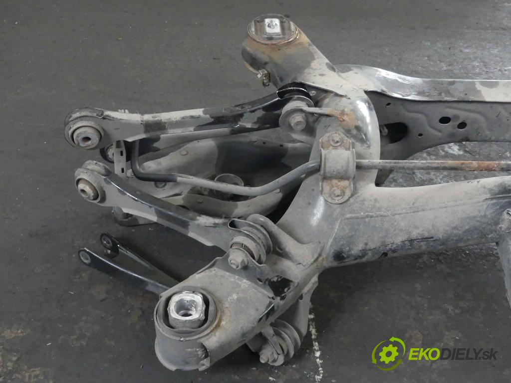 Bmw 3 F30  2011-2018 2.0 16v 184 hp automatic 135 kW 1997 cm3 4- zadní výztuha 6851656