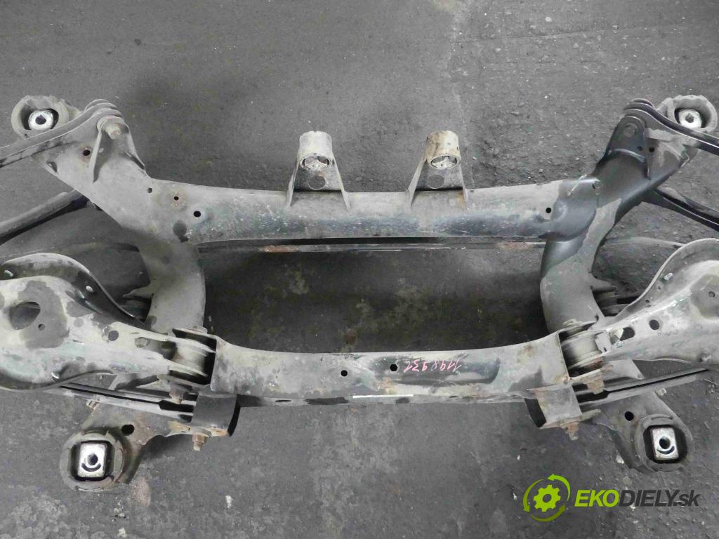 Bmw 3 F30  2011-2018 2.0 16v 184 hp automatic 135 kW 1997 cm3 4- zadní výztuha 6851656