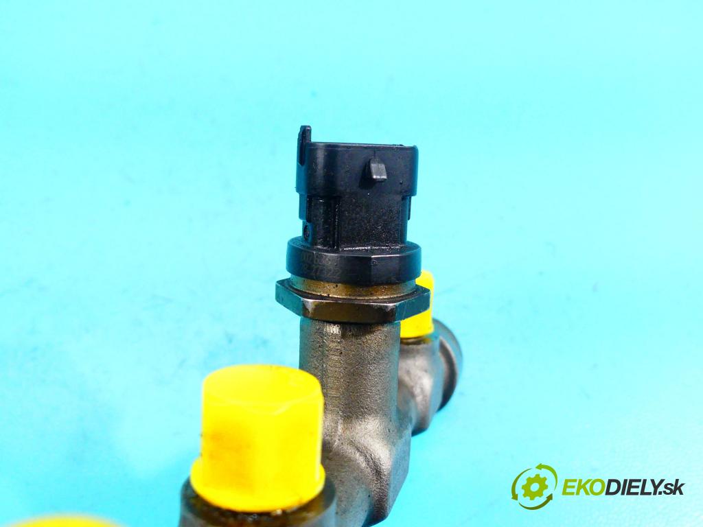 Renault Megane III 2008-2016 1.9 dci 131 HP manual 96 kW 1870 cm3 5- lišta vstrekovacia 8200750048 (Vstrekovacie lišty)