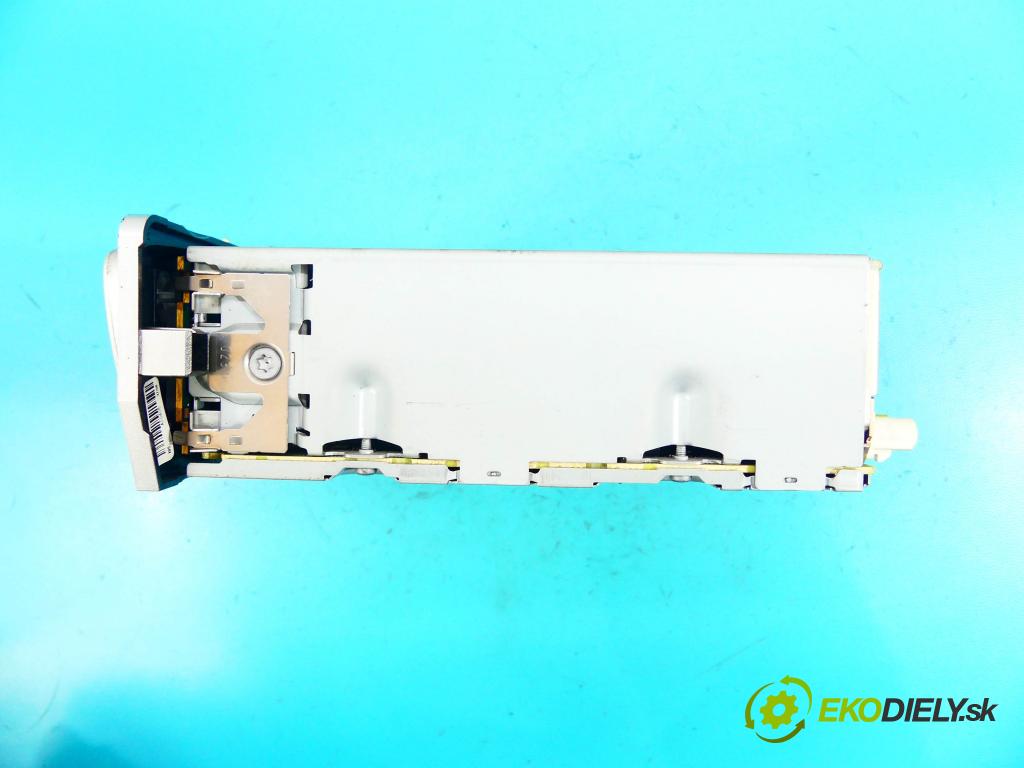 Renault Megane III 2008-2016 1.9 dci 131 hp manual 96 kW 1870 cm3 5- Radio továrna: 281150021R