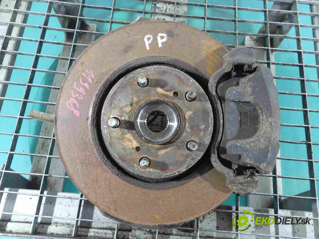 Toyota Avensis III T27 2009-2018 2.0 D4D 126 HP manual 93 kW 1998 cm3 4- náboj pravé  (Náboje)