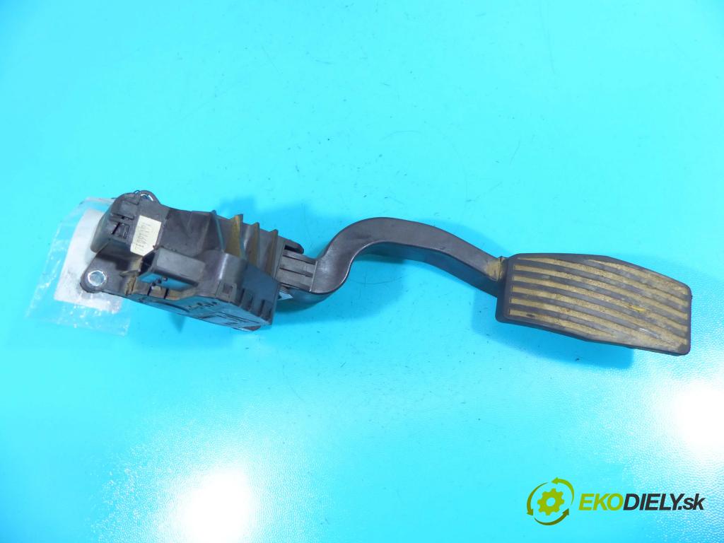 Fiat Punto Grande 1,3.0 jtd 75 HP manual 55 kW 1248 cm3 5- pedále 55702020 (Pedále)