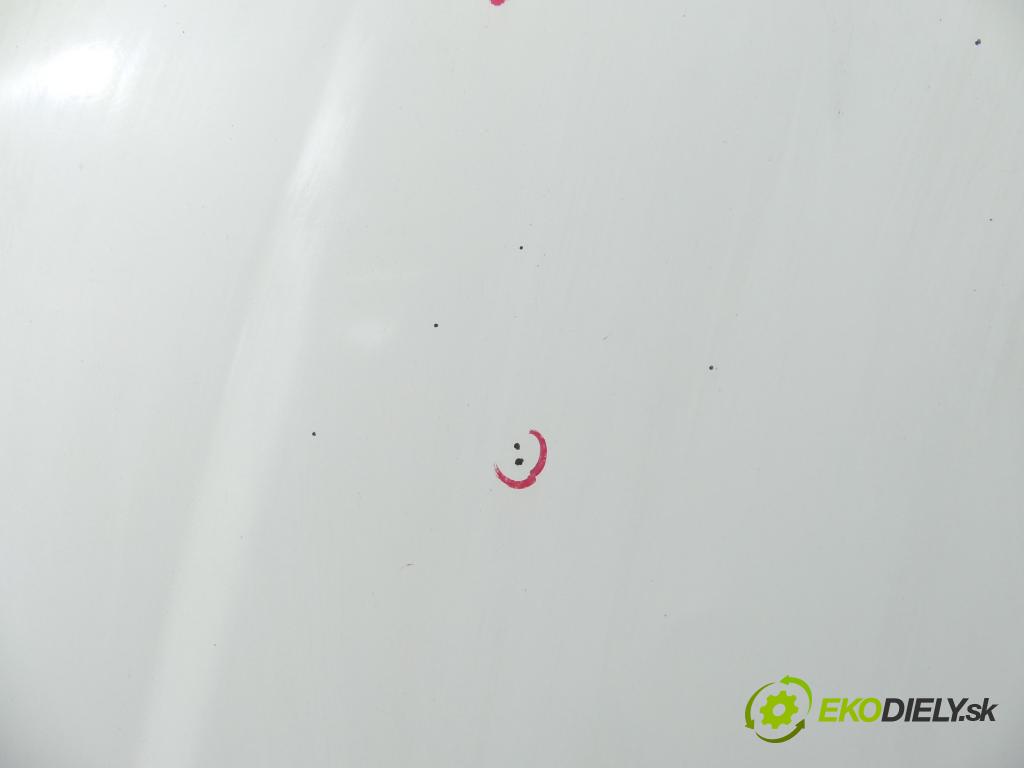 Peugeot 306 2.0 hdi 90 hp manual 66 kW 1997 cm3 5- kapota přední