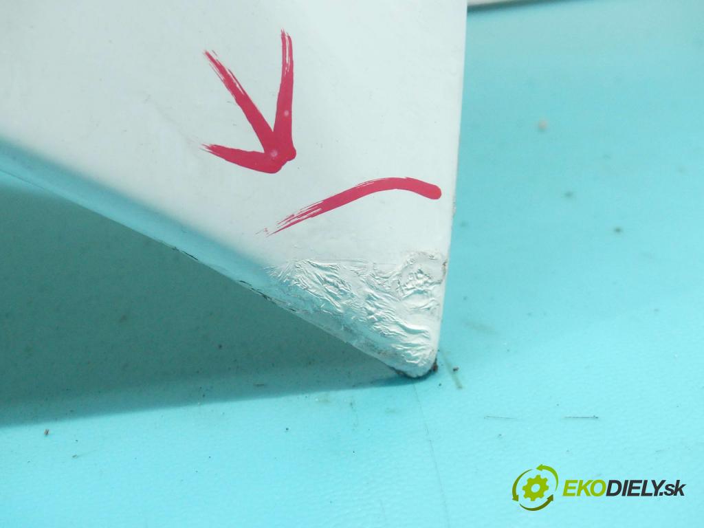 Peugeot 306 2.0 hdi 90 hp manual 66 kW 1997 cm3 5- kapota přední