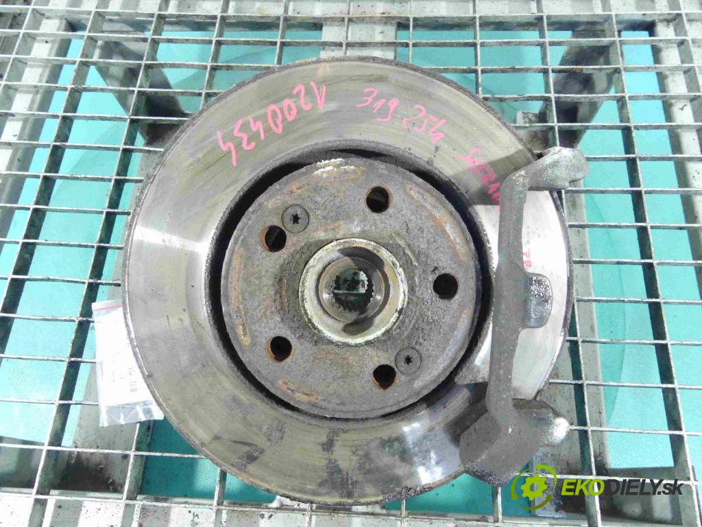 Renault Safrane II 2,5.0 20v 163 HP manual 120 kW 2435 cm3 5- náboj pravé  (Náboje)