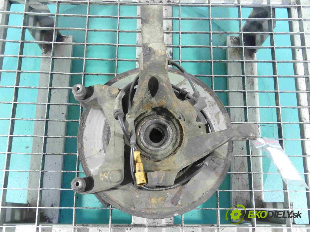 Renault Safrane II 2,5.0 20v 163 HP manual 120 kW 2435 cm3 5- náboj pravé  (Náboje)