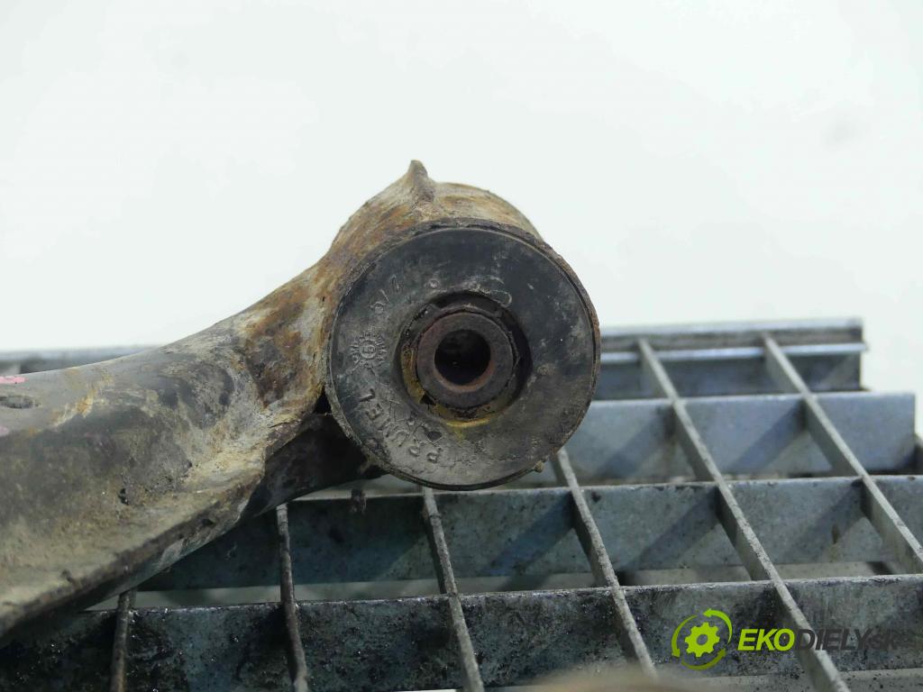 Renault Safrane II 2,5.0 20v 163 HP manual 120 kW 2435 cm3 5- náboj pravé  (Náboje)